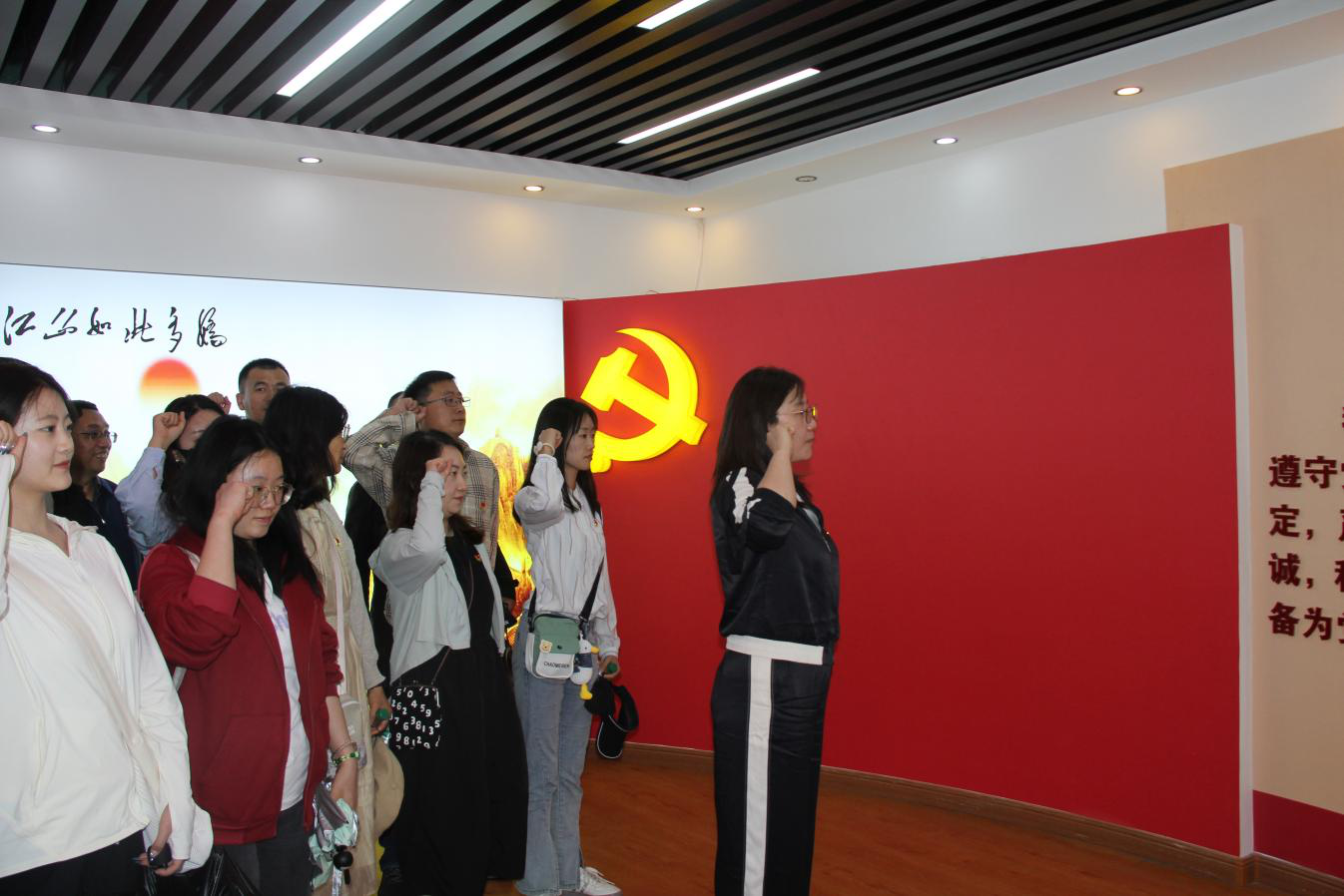 圖片2.png 圖片2.png